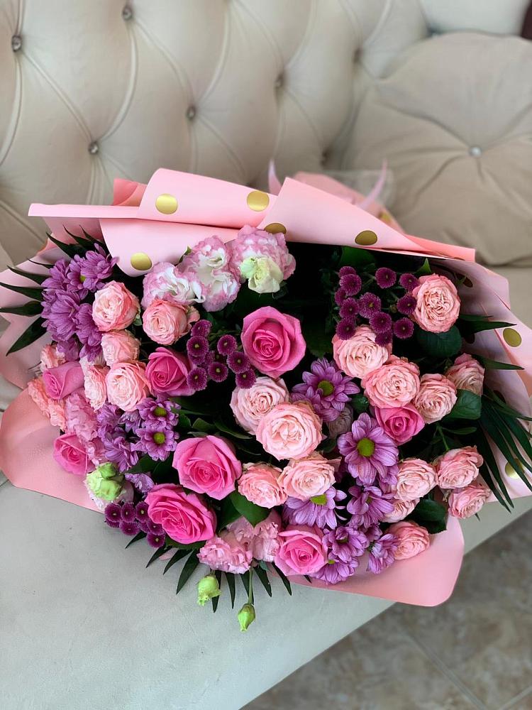 Букет цветов из: Хризантемы, Розы и Лизиантусы в Козино