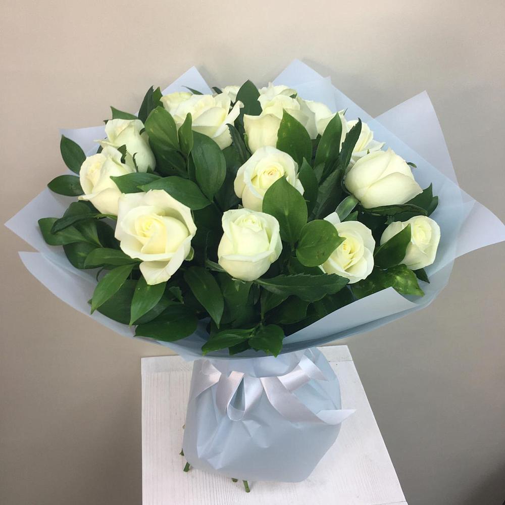 Букет 15 Белых роз Проуд в Козино