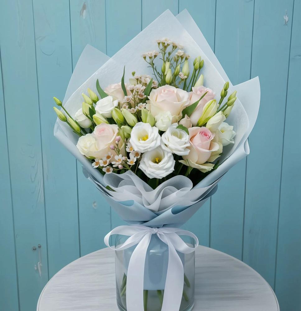 Букет цветов из: Розы и Лизиантусы в Козино