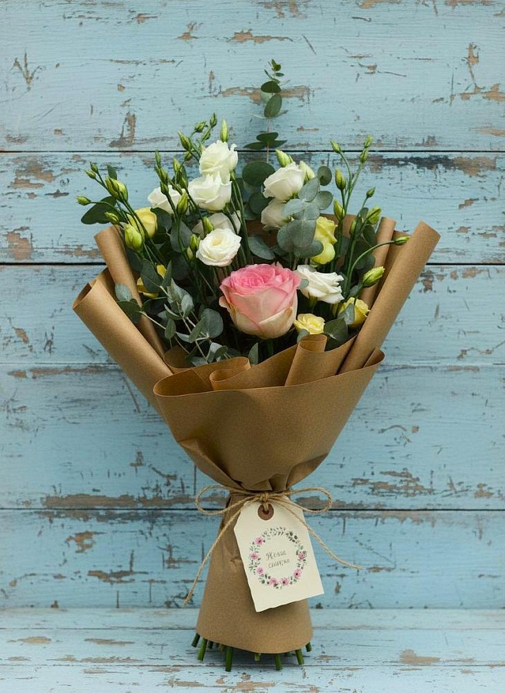 Букет цветов из: Розы и Лизиантусы в Козино