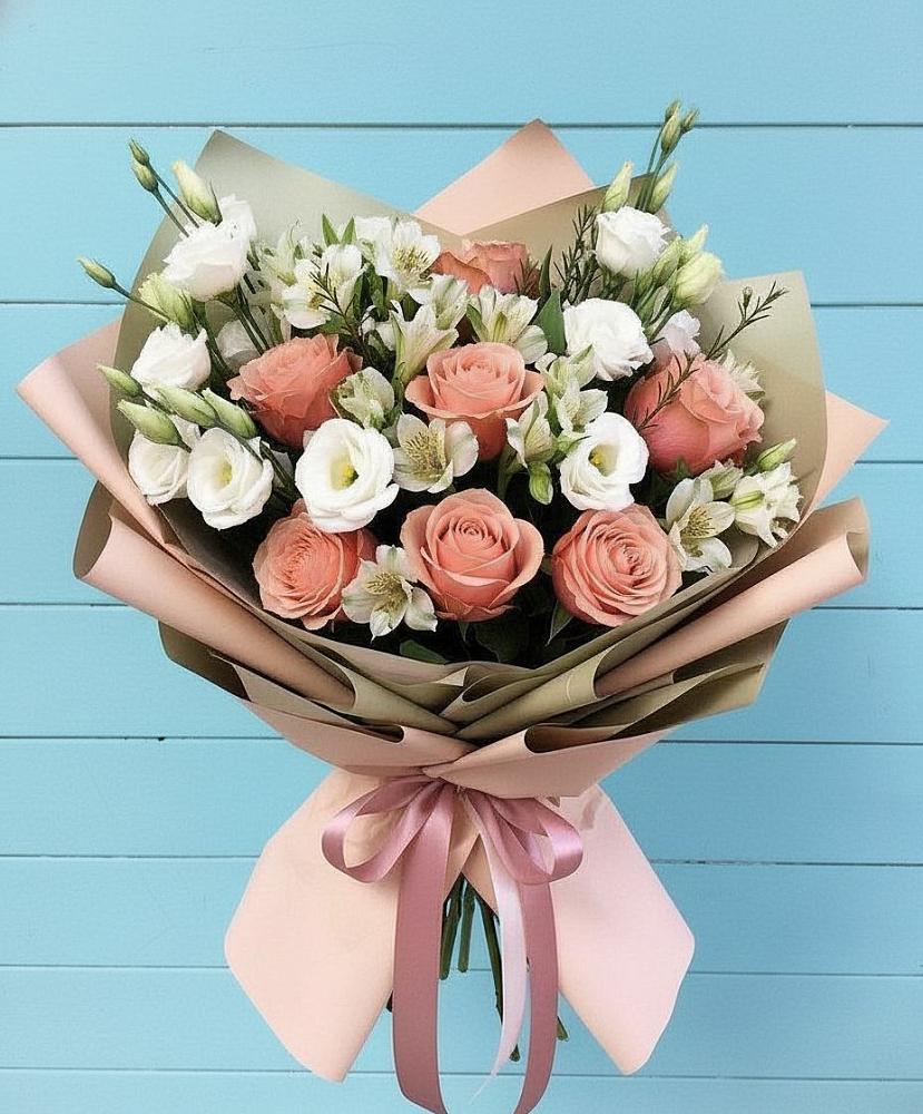 Букет цветов из: Розы, Альстромерии и Лизиантусы в Козино