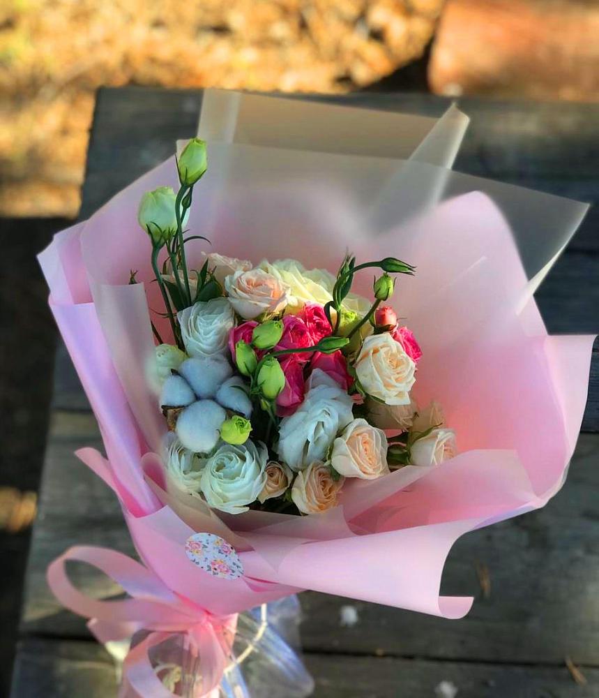 Букет цветов из: Розы и Лизиантусы в Козино