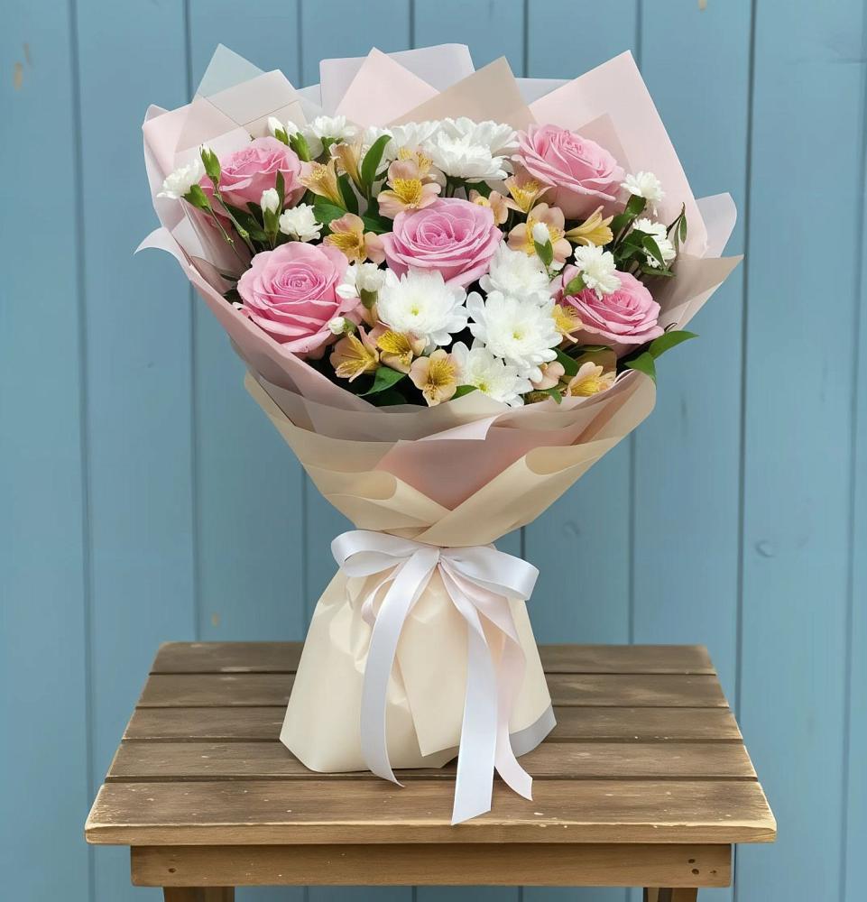 Букет цветов из: Гвоздики, Орхидеи и Розы в Козино