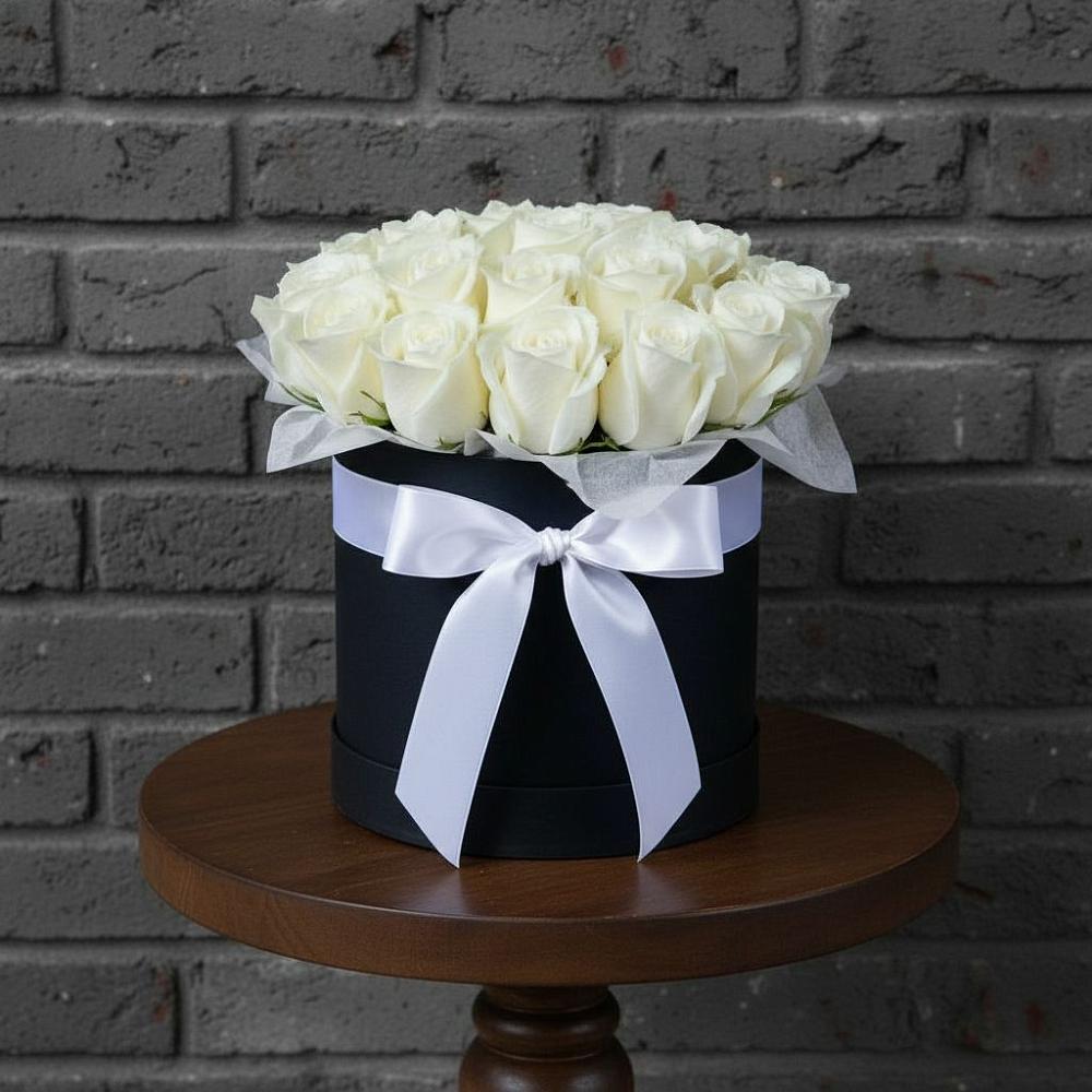 Цветочная композиция из Розы в шляпной коробке в Козино