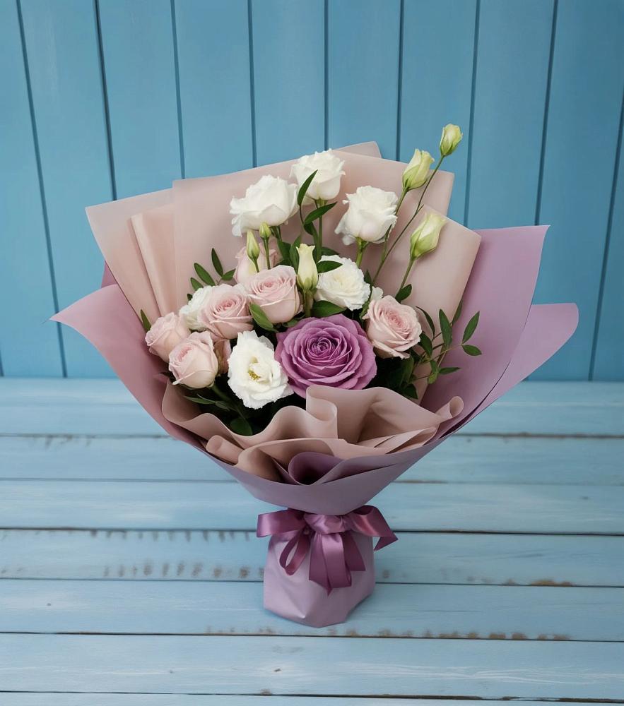 Букет цветов из: Розы и Лизиантусы в Козино